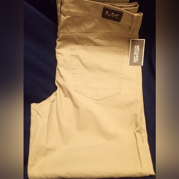 Michael Kors Tailor Fit Flat Front khakis - Picture 3 of 4